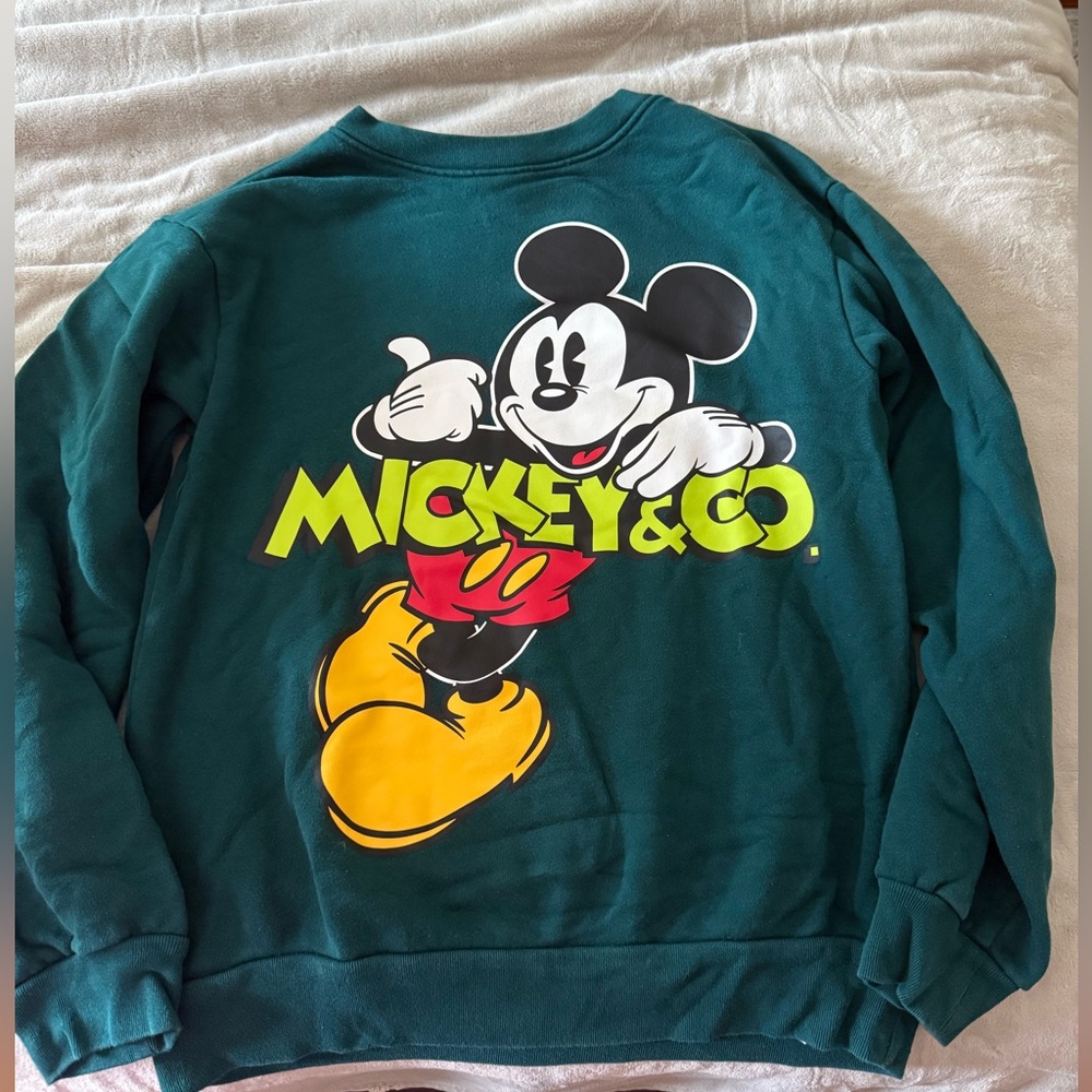 Mickey and Co Disney Pullover